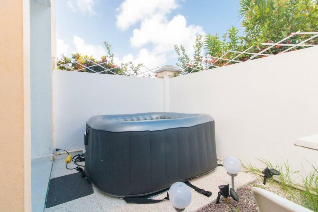 Superbe Studio avec Jacuzzi Privé Apartamento Sainte-Anne Exterior foto