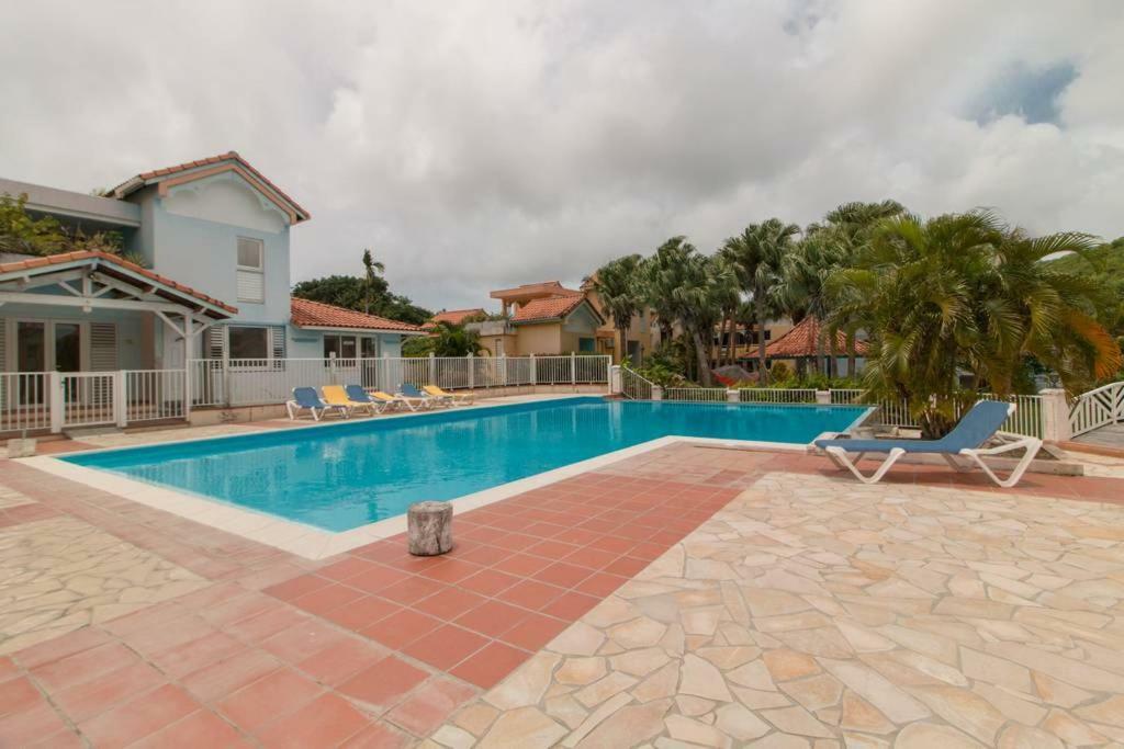 Superbe Studio avec Jacuzzi Privé Apartamento Sainte-Anne Exterior foto